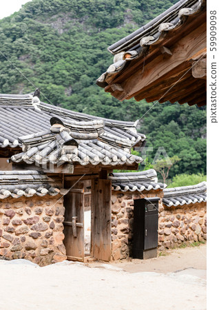 韓國安東傳統韓屋的美麗木製建築 59909098