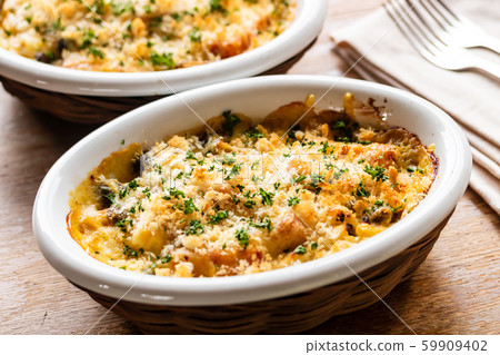 Remake gratin of the remaining stew 59909402
