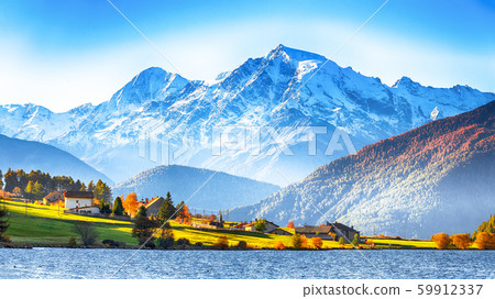 Splendid autumn panorama of Haidersee (Lago della 59912337