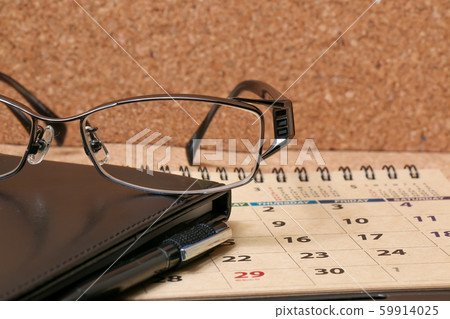 Calendar Notebook Memo Glasses Glasses Desk Calendar Business Stationery Stationery Business Items 59914025