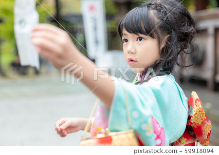 Shichigosan女孩畫像修整頭髮安排 59918094