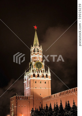 Spasskaya tower, Kremlin with red star and clock by night Spasskaya tower, Kremlin with red star and clock by night 59919239