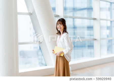 女商人，辦公室 59920940