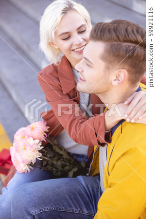 Happy young couple having a date outside 59921116