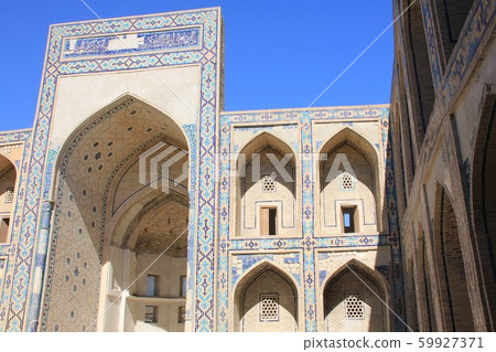 Urgbek Medrese (Bukhara) 59927371