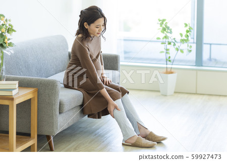 Pregnant woman edema 59927473