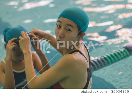 孩子們游泳 59934539
