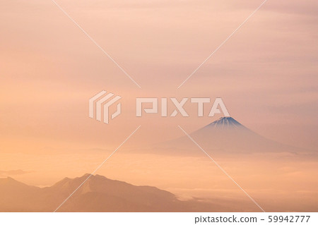Fuji at dawn (from the summit of Mt. Akadake) 59942777