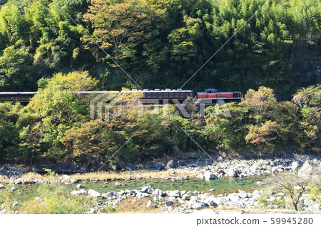 渡瀨谷鐵路“清澈的小車” 渡瀨谷鐵路“清澈的小車” 59945280