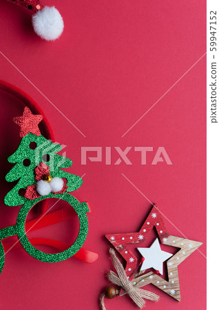 Red Stylish Christmas Decoration Set: Wooden Stars, Funny Glasses And Golden Beads Red Stylish Christmas Decoration Set: Wooden Stars, Funny Glasses And Golden Beads 59947152
