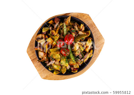 Fried potatoes with mushrooms and meat 59955812
