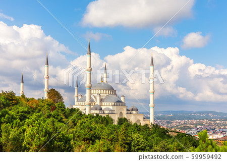 Camlica Mosque of Istanbul, beautiful side view 59959492