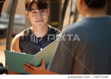 男性體育館談話 男性體育館談話 59971384