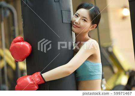 Female sports boxing 59971467