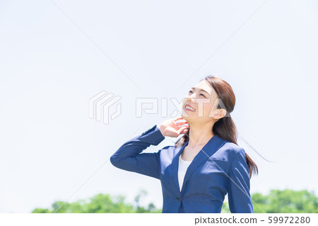 笑臉女性生意 59972280