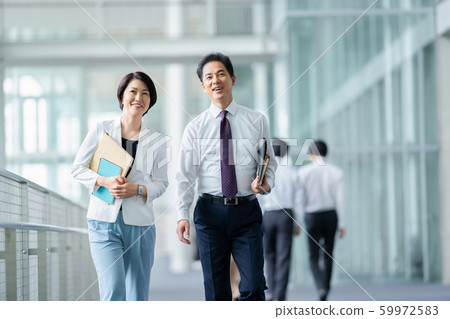 企業形象男性僱員女性僱員 企業形象男性僱員女性僱員 59972583