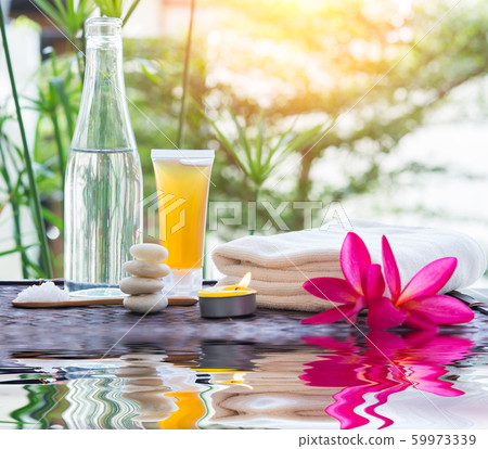 zen Spa treatment with water Reflections 59973339
