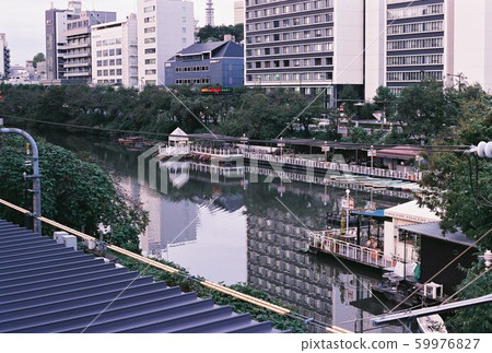 城市反思 59976827