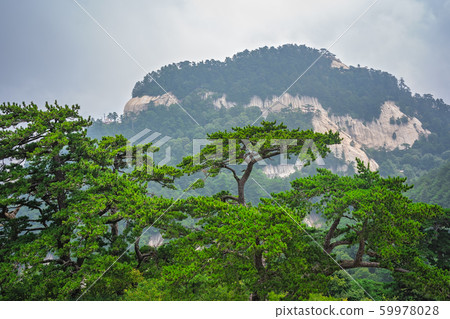 View from the majestic Huashan mountain in China 59978028