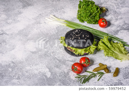 Tasty grilled homemade burger with beef 59979452