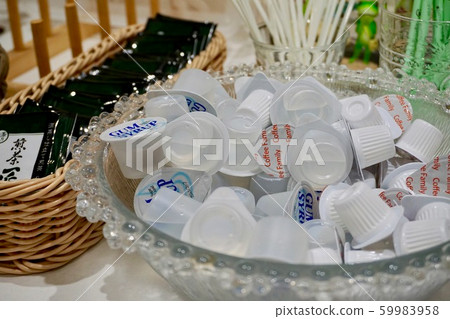 gum syrup 59983958