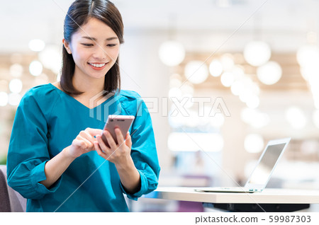女商人(智能手機) 女商人(智能手機) 59987303