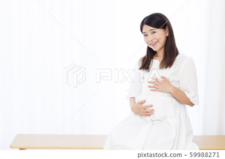 30多歲的孕婦 59988271