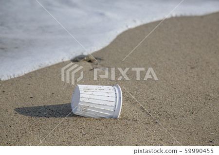 Marine pollution PET bottle micro plastic 59990455