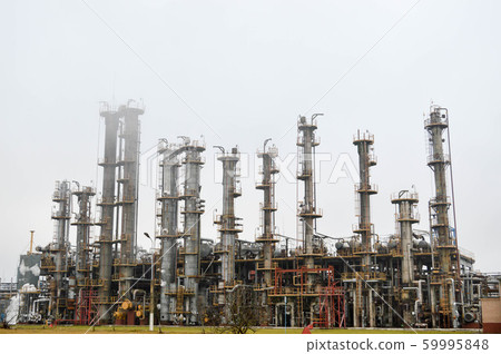 Rectification columns, gas separation unit at oil 59995848