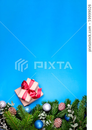 Gifts and branches of the pine tree Gifts and branches of the pine tree 59999026