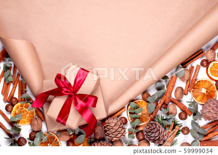 Gifts on paper scroll Gifts on paper scroll 59999034
