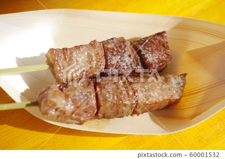 Matsusaka beef skewers Matsusaka beef skewers 60001532