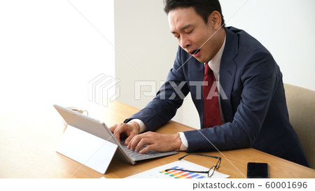 不能忍受困倦的商人 60001696