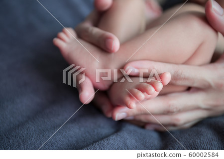 Asian baby newborn Asian baby newborn 60002584
