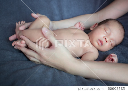 Asian baby newborn 60002585