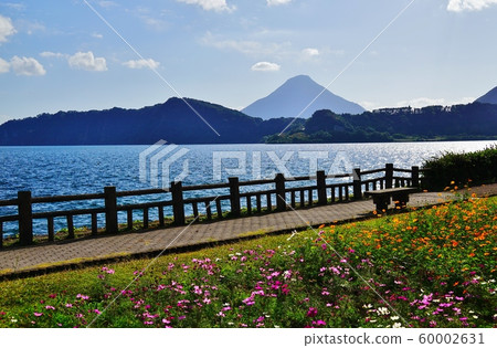 Lake Ikeda and Kaimondake Lake Ikeda and Kaimondake 60002631
