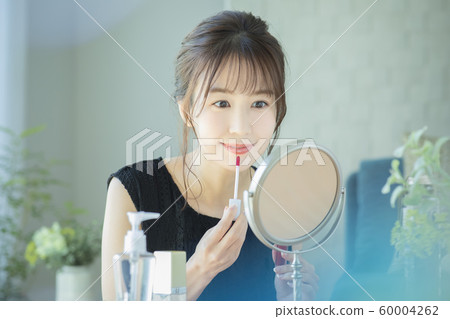 Beauty skincare makeup lip gloss 60004262