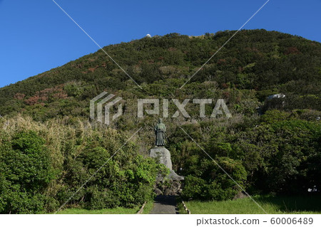 室戶角中岡伸太郎雕像和燈塔 室戶角中岡伸太郎雕像和燈塔 60006489