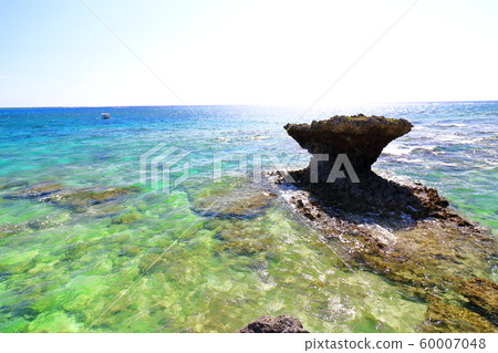 背光沖繩海和Ryugujin缺口 背光沖繩海和Ryugujin缺口 60007048