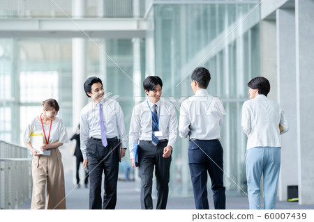 Business image Male employee Female employee 60007439