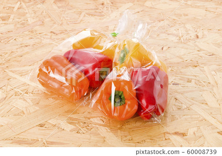 Three color bell peppers (in a bag) Three color bell peppers (in a bag) 60008739