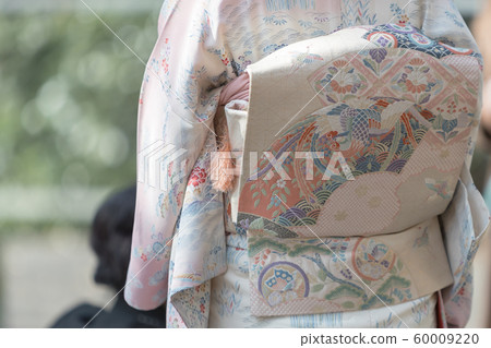 和服 樂隊 返回 60009220