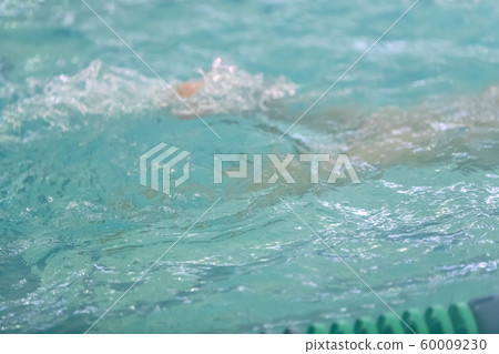 游泳 女生 女孩 60009230
