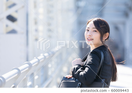 Business female outdoor Business female outdoor 60009443