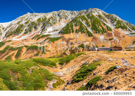 富山 秋季室堂 立山黑部阿爾卑斯山脈路線 照片素材 圖片 圖庫 富山 秋季室堂 立山黑部阿爾卑斯山脈路線 照片素材 圖片 圖庫