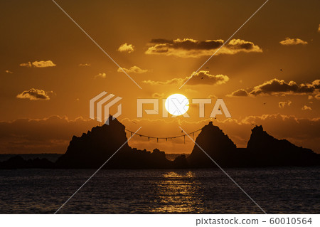 (Kanagawa) Manazuru Peninsula Mitsuishi Coast Sunrise 60010564