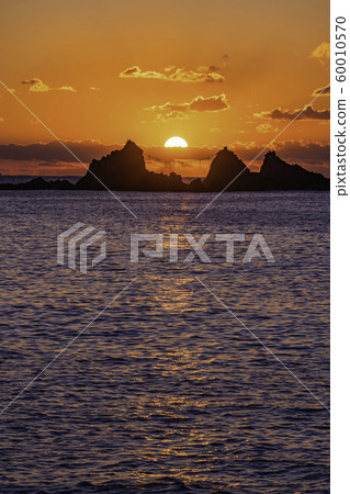 (Kanagawa) Manazuru Peninsula Mitsuishi Coast Sunrise 60010570
