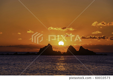 (Kanagawa) Manazuru Peninsula Mitsuishi Coast Sunrise (Kanagawa) Manazuru Peninsula Mitsuishi Coast Sunrise 60010573