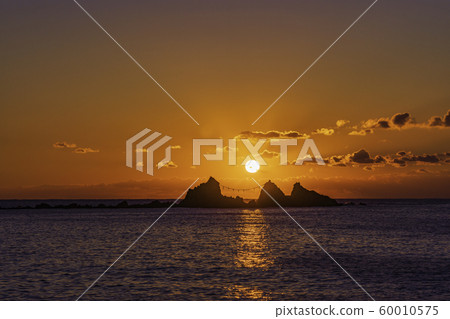 (Kanagawa) Manazuru Peninsula Mitsuishi Coast Sunrise 60010575