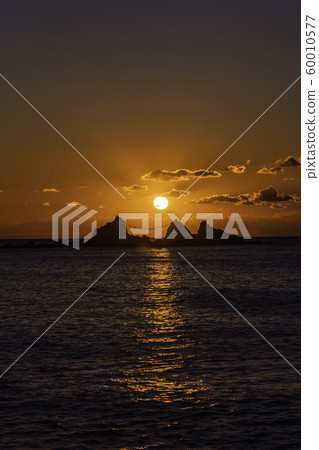 (Kanagawa) Manazuru Peninsula Mitsuishi Coast Sunrise 60010577